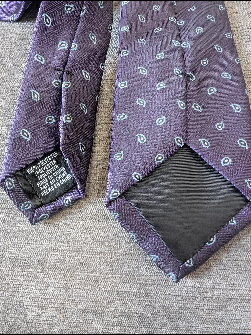 Perry Ellis Portfolio Men’s Tie Purple Blue Paisley Print Necktie